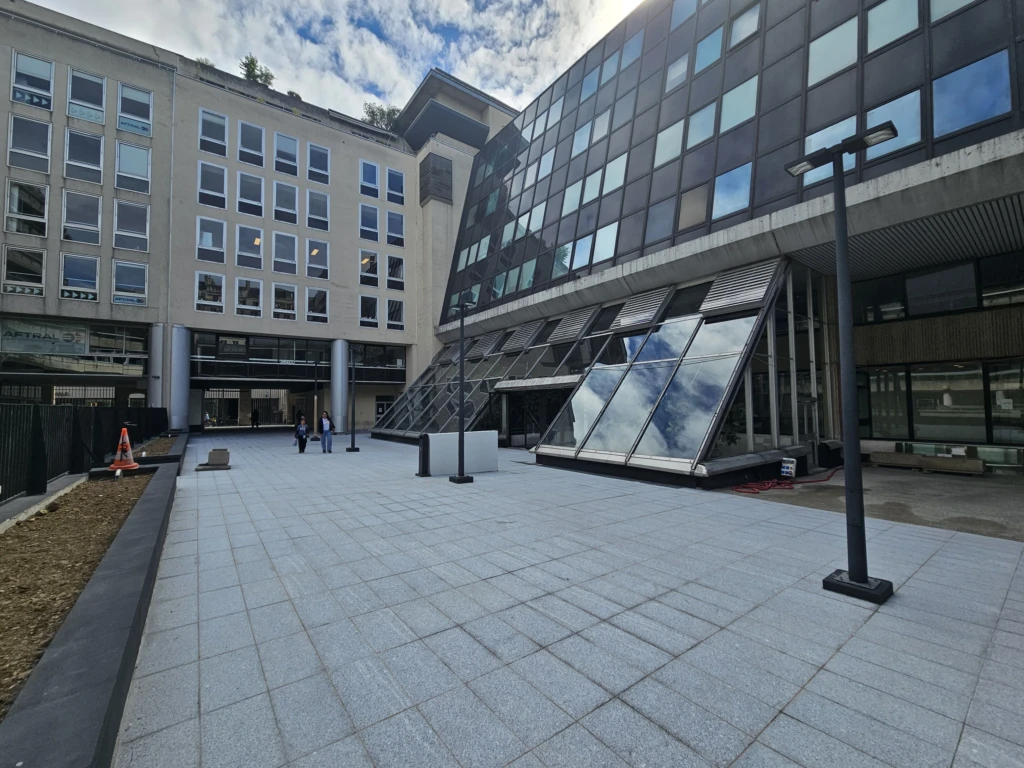 Photo 3