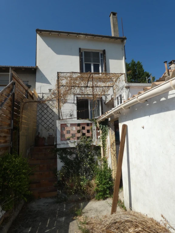 Photo 4