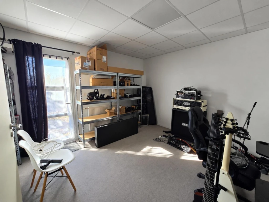 Photo 3