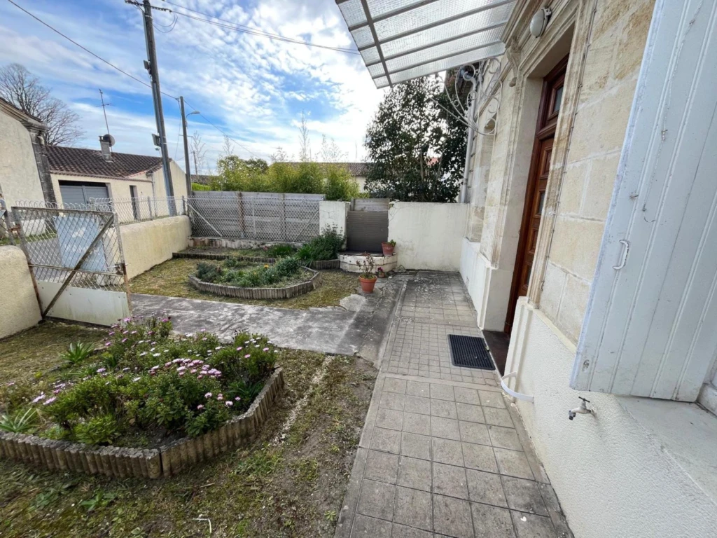 Photo 16