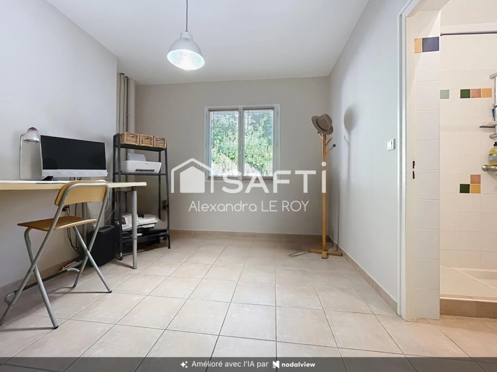 Photo 11
