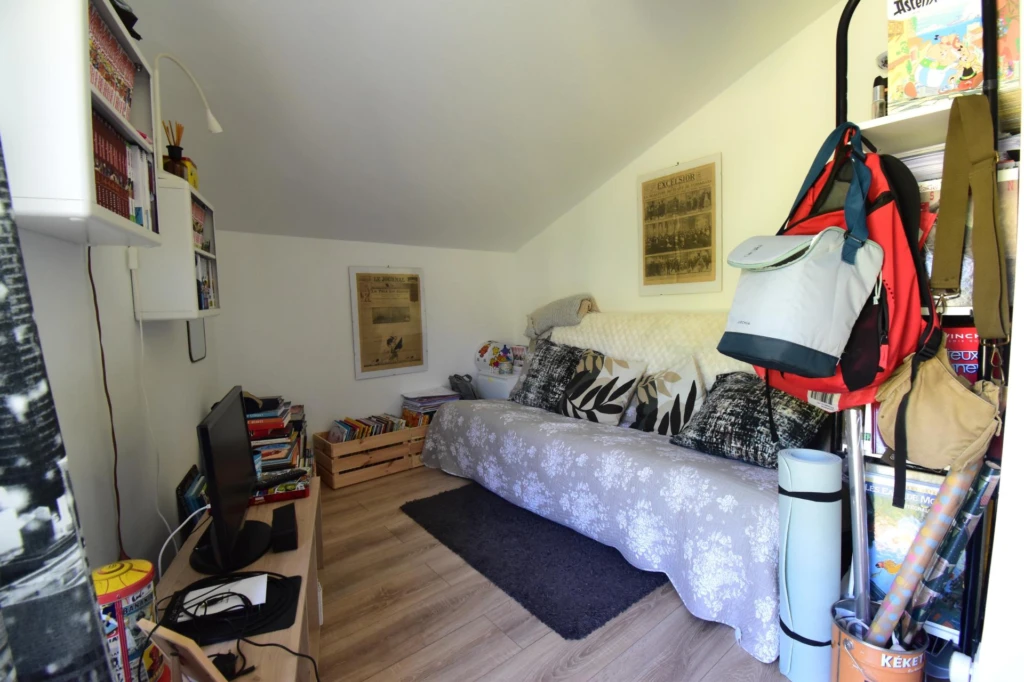 Photo 5