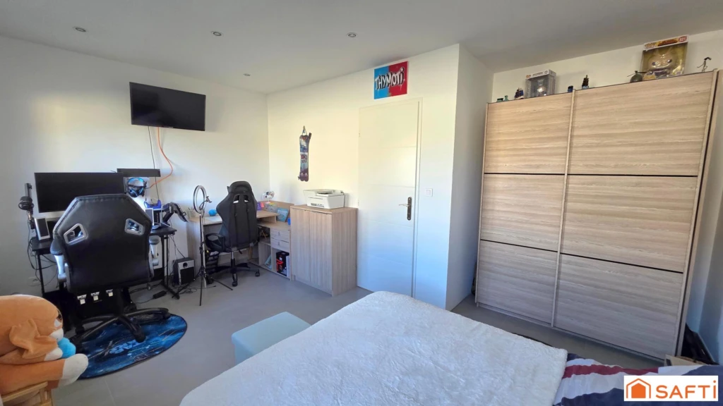 Photo 13