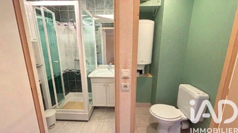 Photo 10