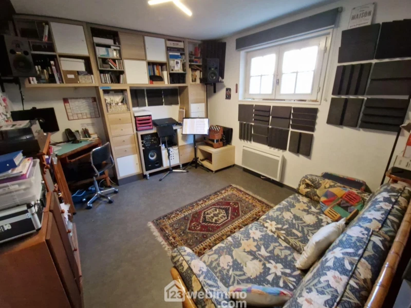 Photo 12