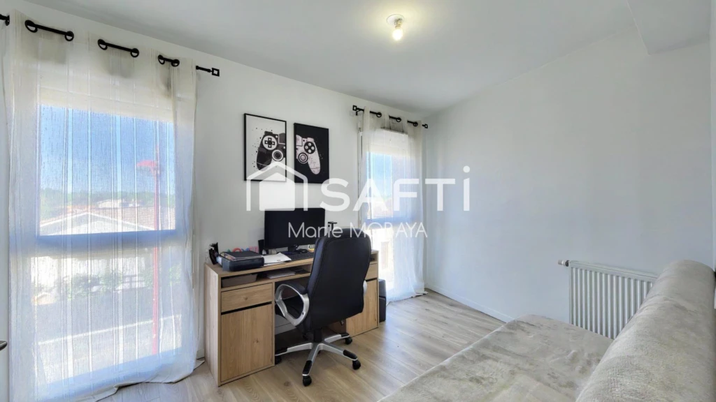 Photo 8