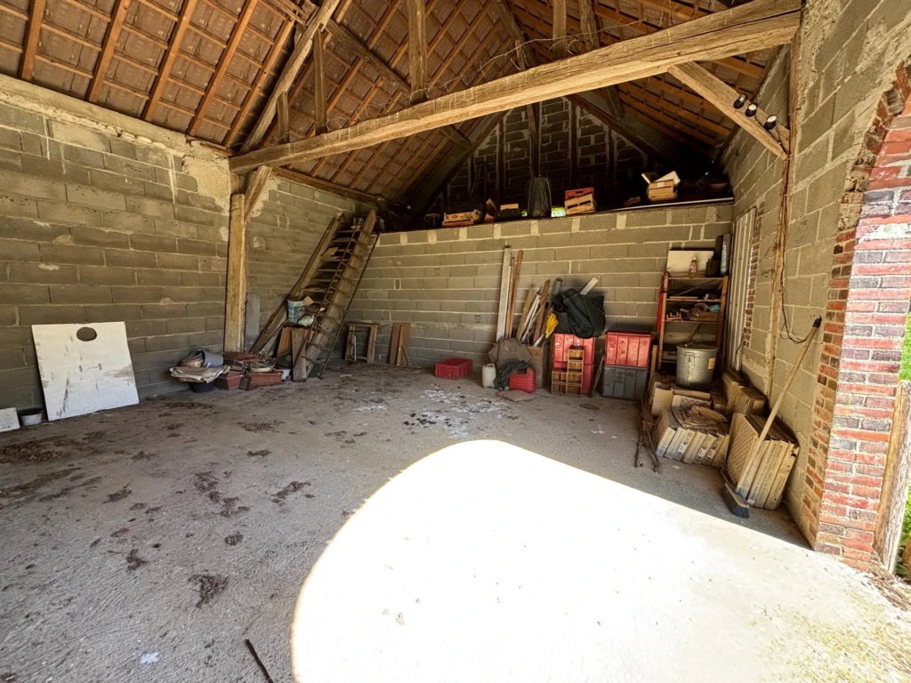 Photo 18