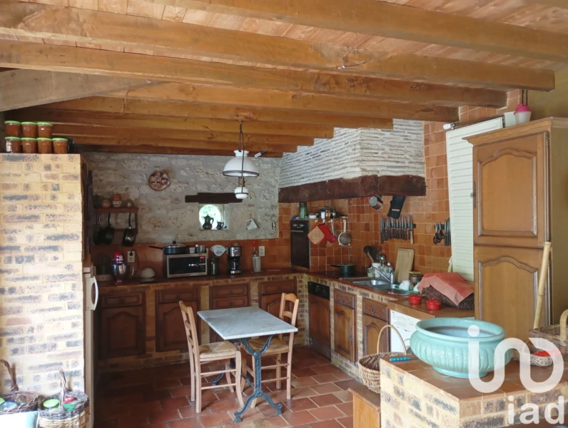 Photo 11