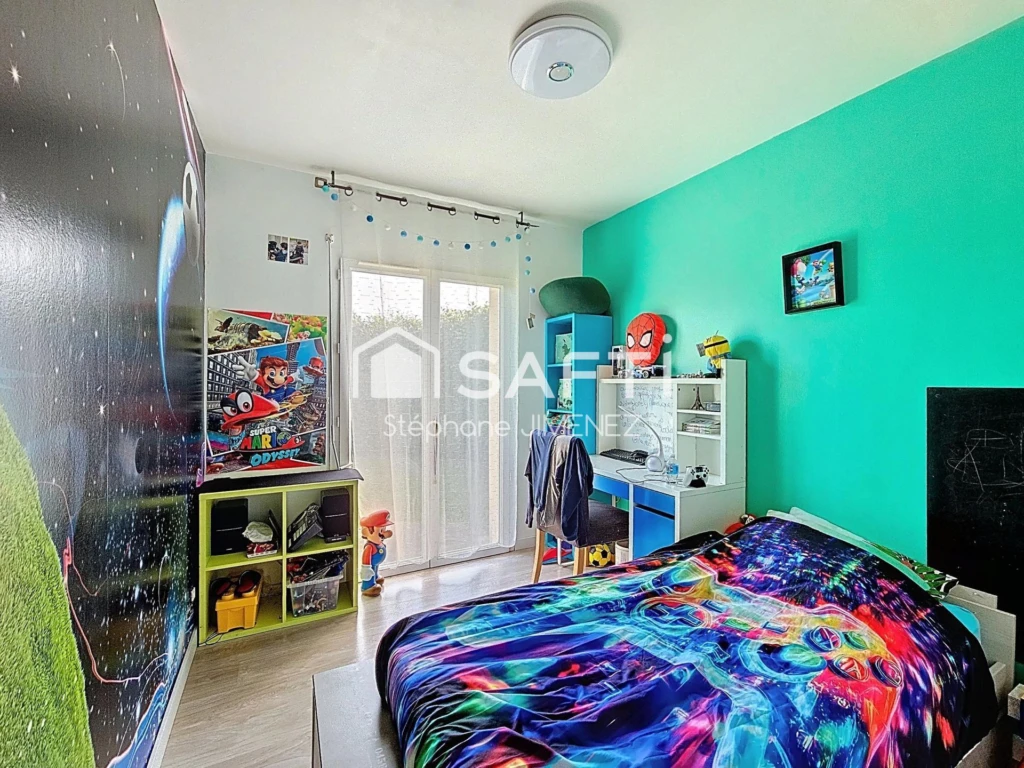 Photo 8