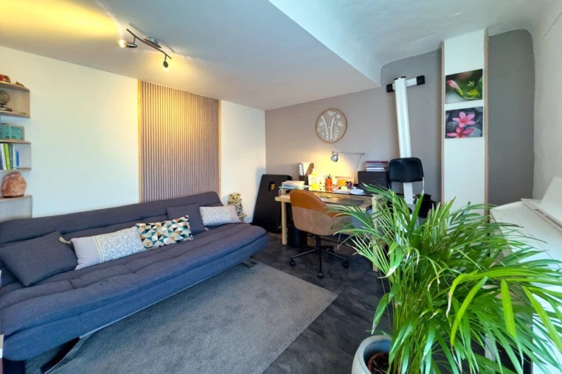 Photo 12