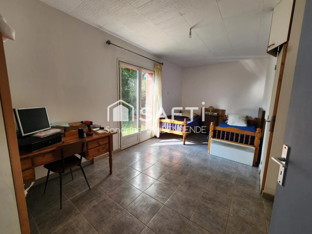 Photo 6