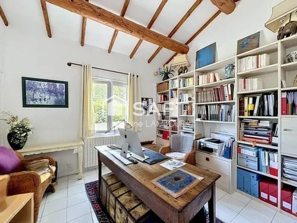Photo 9