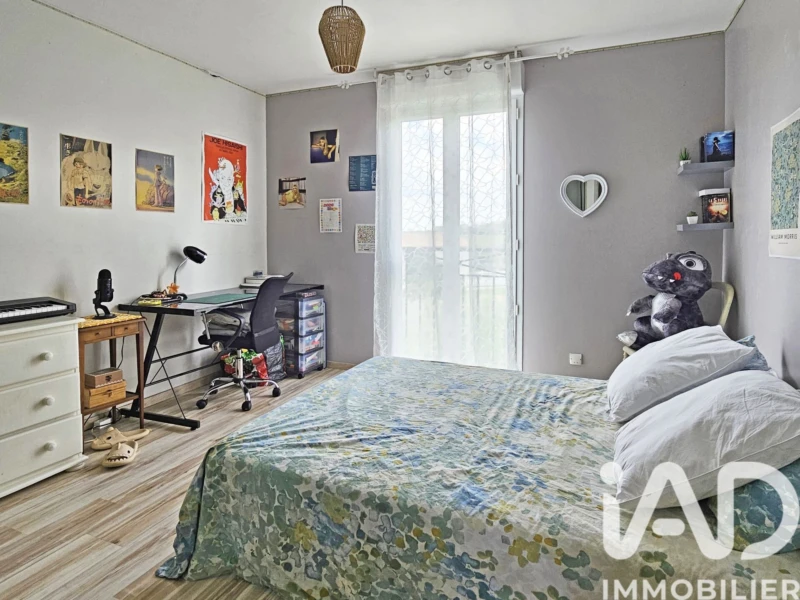 Photo 9