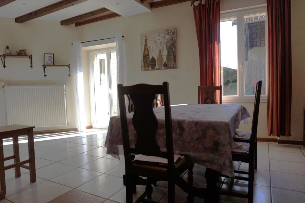 Photo 6
