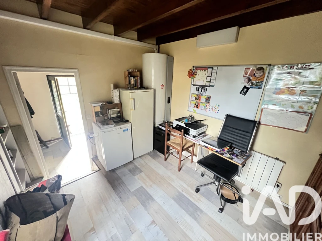 Photo 12