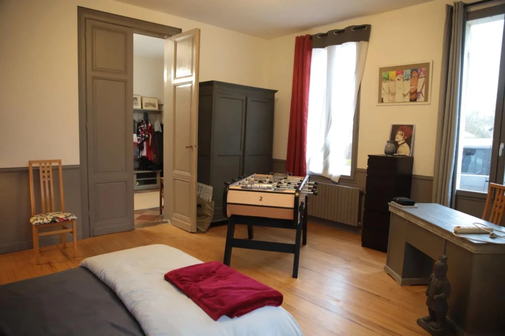Photo 8