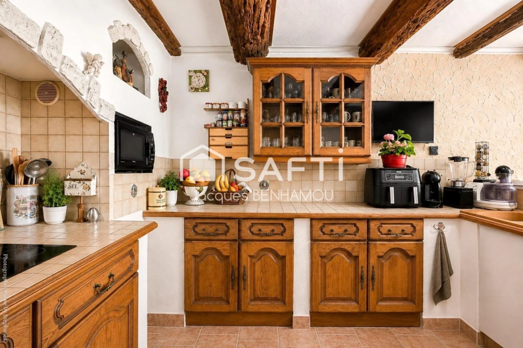 Photo 8
