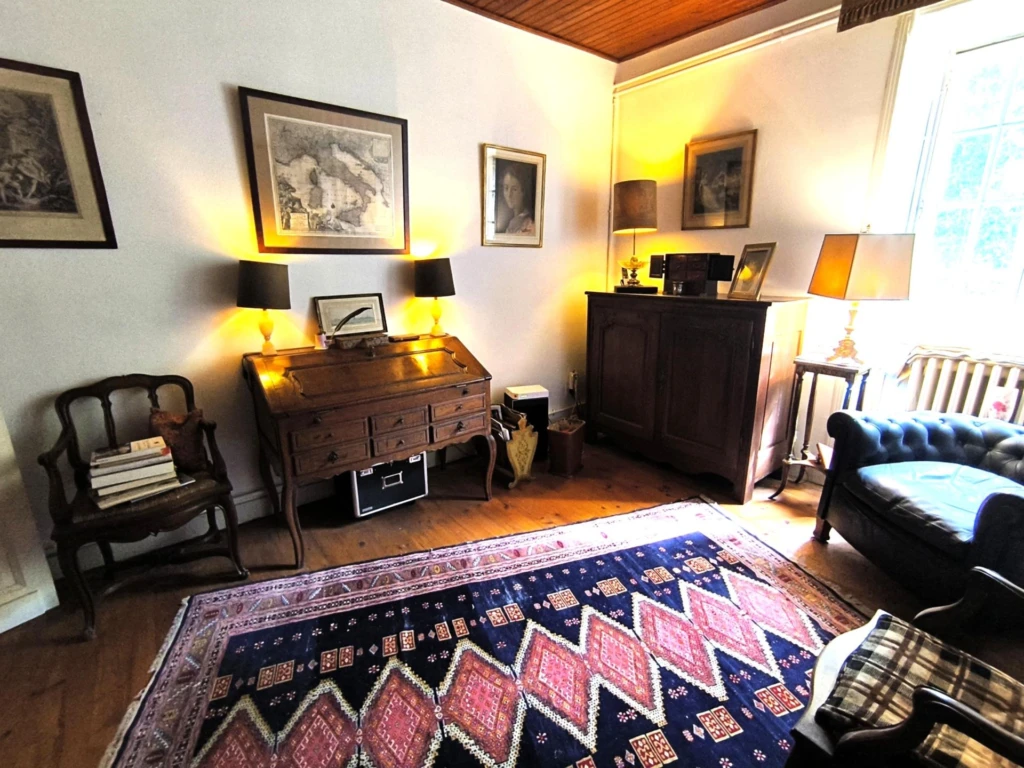 Photo 12