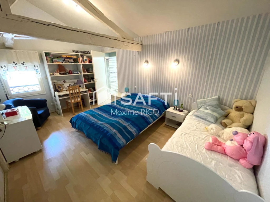 Photo 10