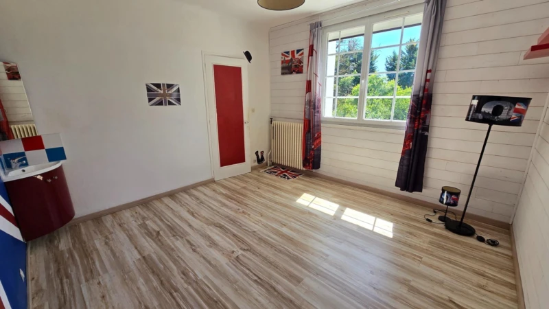 Photo 11