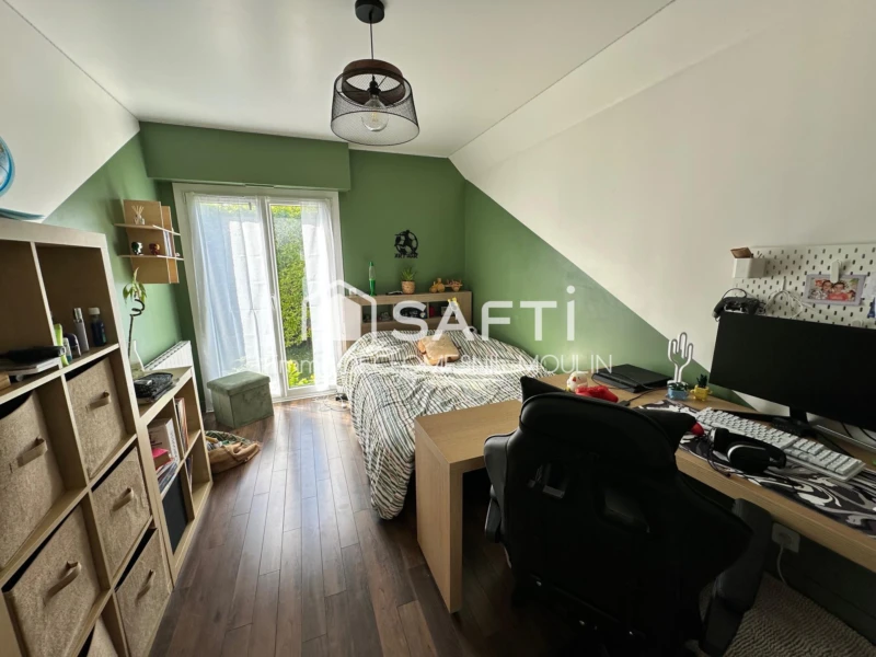 Photo 10