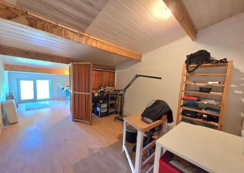 Photo 8