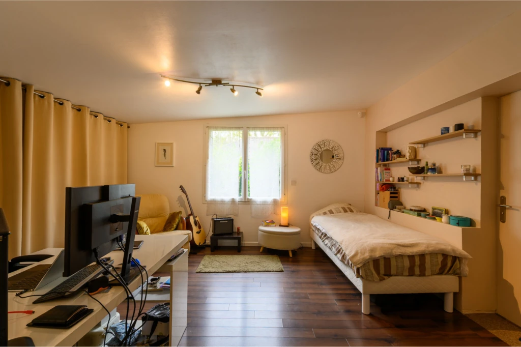 Photo 7