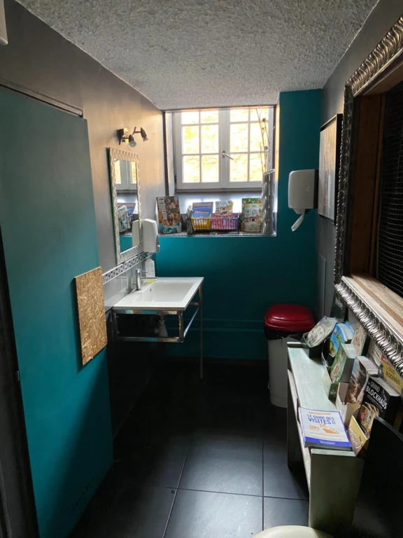Photo 8