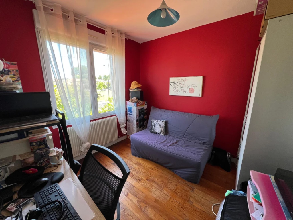 Photo 8