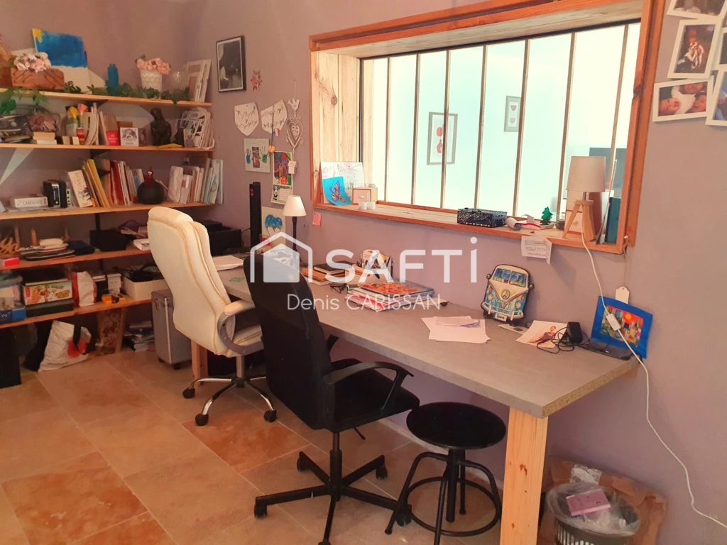 Photo 6