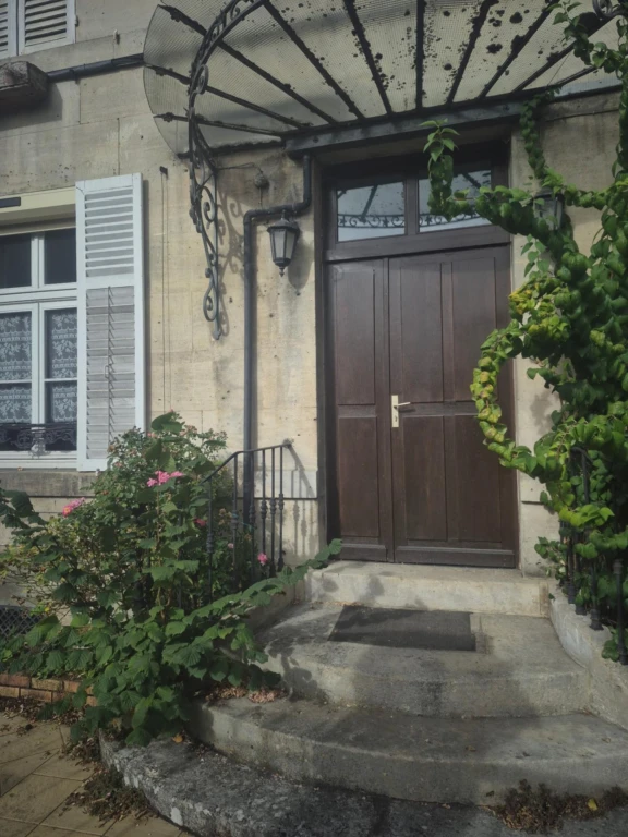 Photo 8