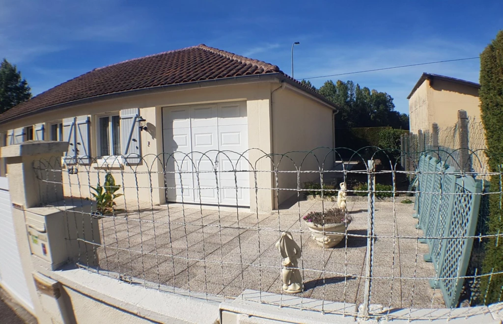 Photo 3