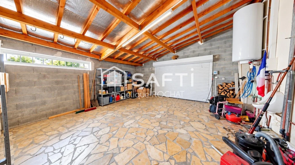 Photo 6