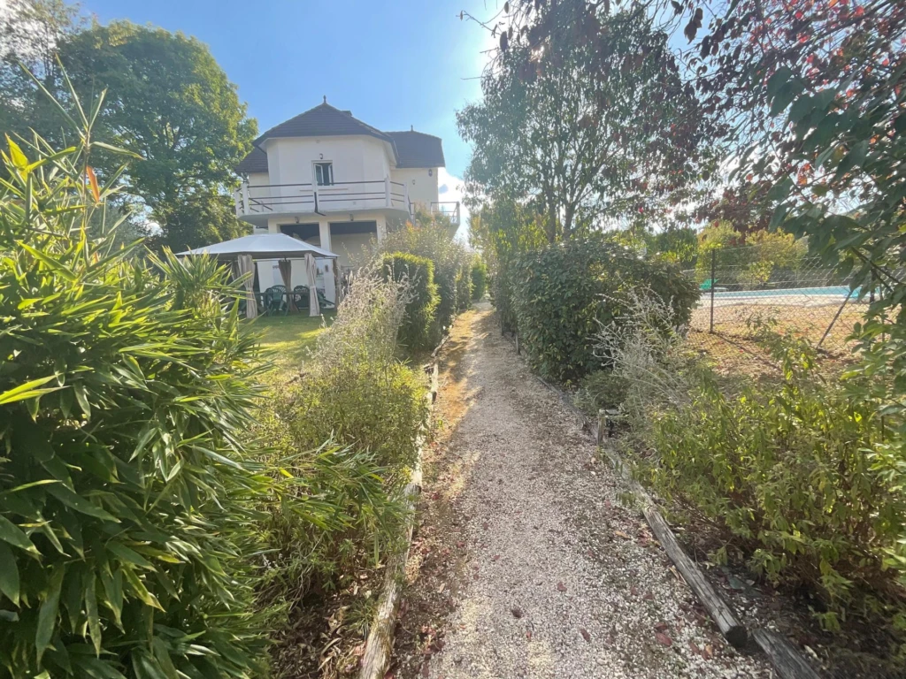 Photo 19