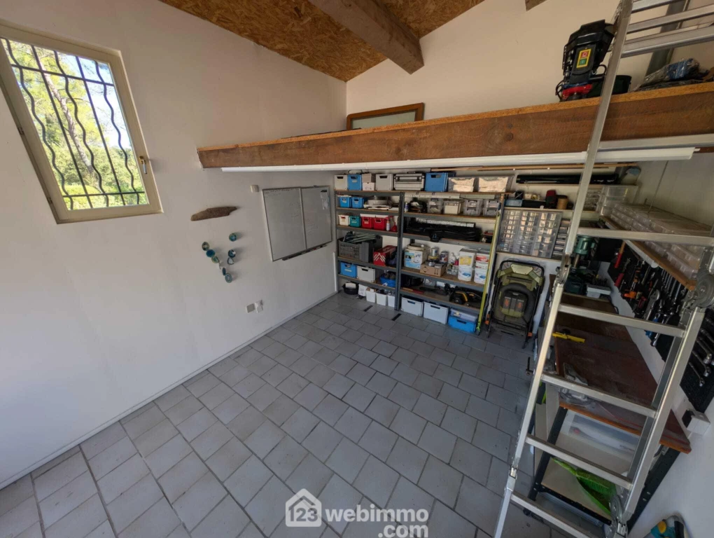 Photo 18