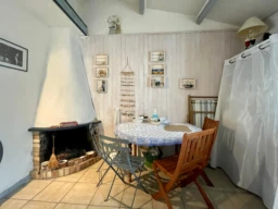 studio proche commerces