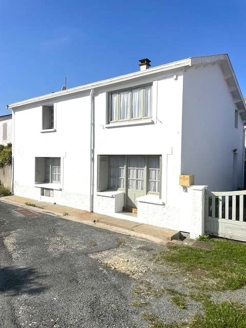 Façade maison centre bourg - Le Grand Village plage