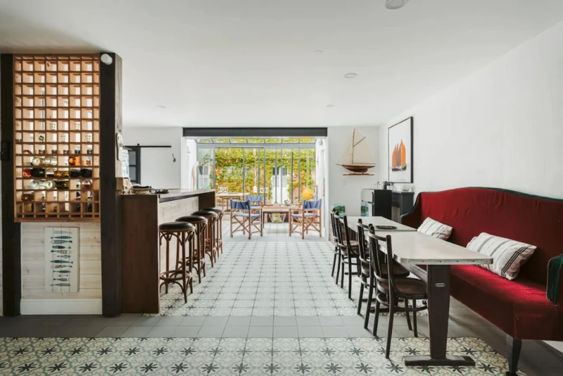 Grande salle à manger 55 m2 avec cuisine ouverte