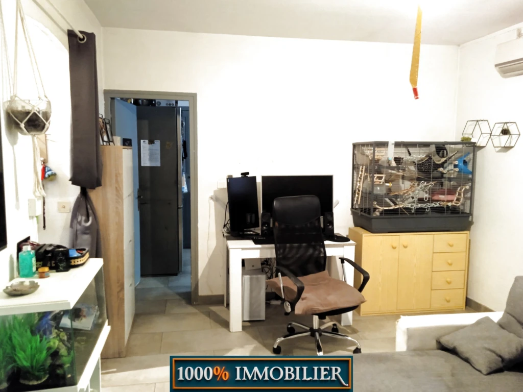 T3 1ER ETAGE COTE COUR