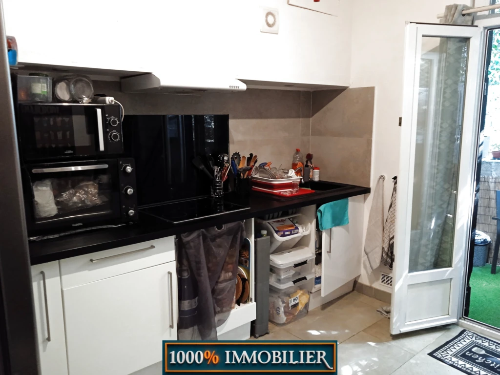 T3 1ER ETAGE COTE COUR