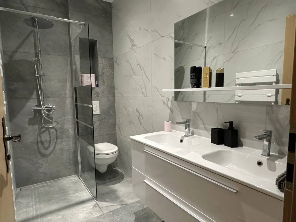 Hayange - Maison rénovée 78m2, 3 chambres , jardin et garage
