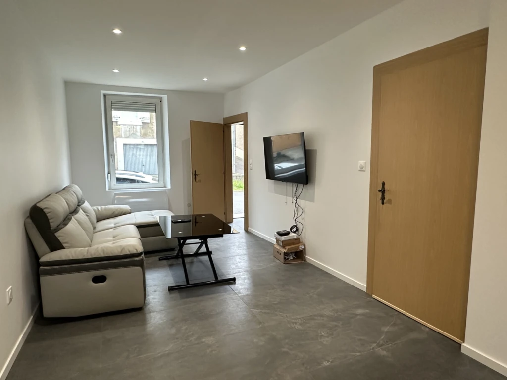 Hayange - Maison rénovée 78m2, 3 chambres , jardin et garage