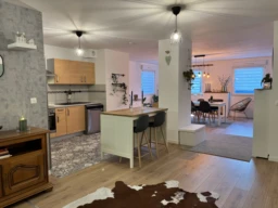 Apach, appartement 122m2, rez-de-jardin avec grande terrasse, jardin privatif et 4 places de parking