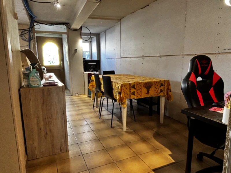 Luttange - maison 135m2 sur terrain 547m2, 3 chambres, véranda, dépendances, grenier et combles