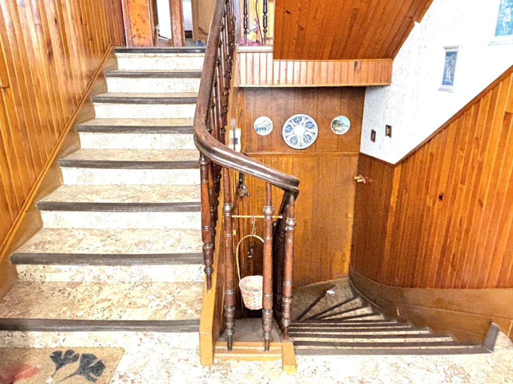 Nilvange, appartement duplex 171m2 - 4 chambres, 2sdb, jardin 449m2 , garage, maison de maitre