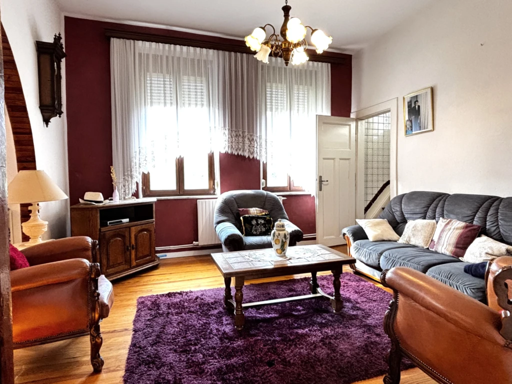 Nilvange, appartement duplex 171m2 - 4 chambres, 2sdb, jardin 449m2 , garage, maison de maitre