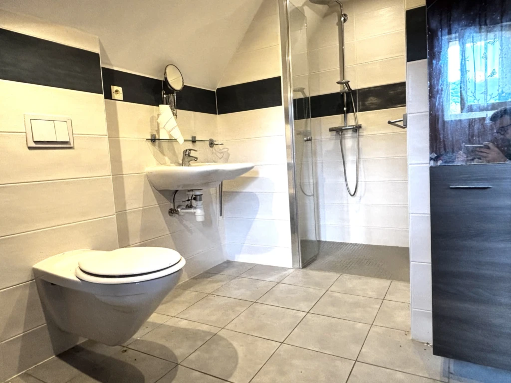 Nilvange, appartement duplex 171m2 - 4 chambres, 2sdb, jardin 449m2 , garage, maison de maitre