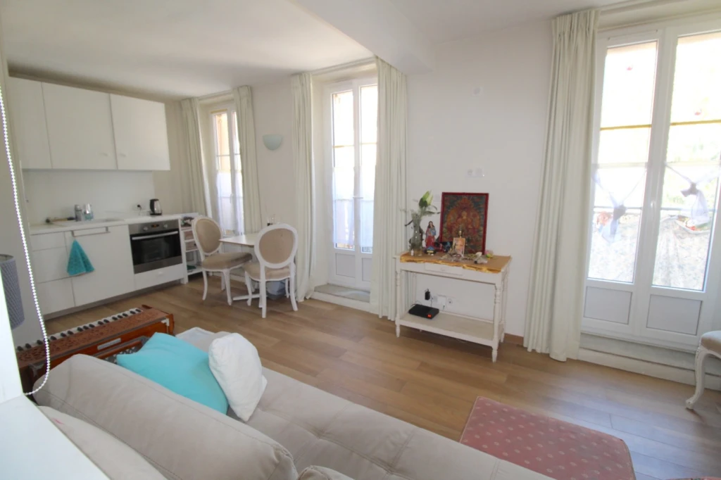 Cogolin – Centre ville – Lot de deux appartements 1