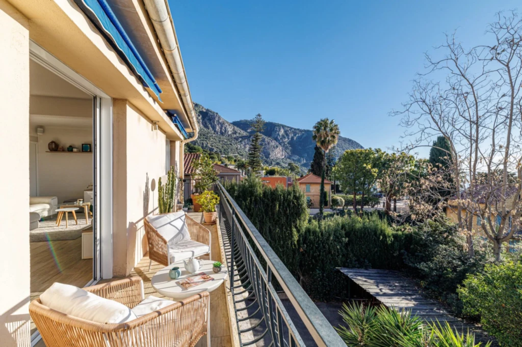 EZE BORD DE MER APPARTEMENT 4P VUE MER 16