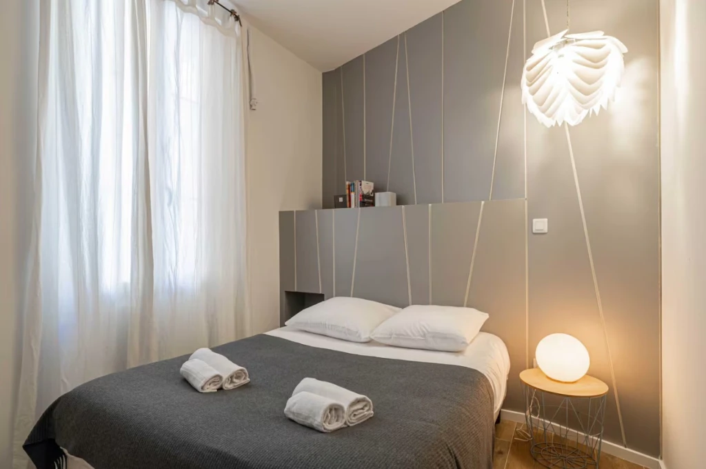 Cannes Bas Carnot appartement 3 pièces au calme parfait état meublé 7